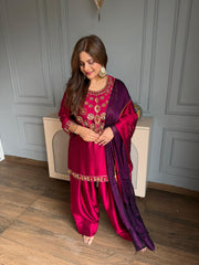Super soft hand embroidered suit in full lining and with organza dupatta (Nish)