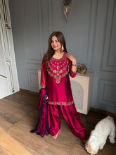 Super soft hand embroidered suit in full lining and with organza dupatta (Nish)