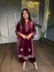 Velvet embroided pheran set (Shine)