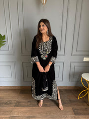 Stylish velvet kaftaan with mirror work (Kamal)