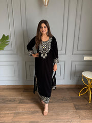 Stylish velvet kaftaan with mirror work (Kamal)
