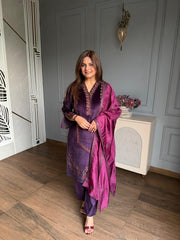 (Sapna) Corduroy velvet embroidered suit with silk dupatta