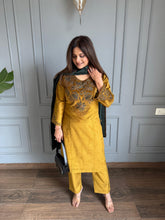 Corduroy soft and strechable velvet suit with embroidered silk dupatta (Natasha)