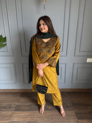 Corduroy soft and strechable velvet suit with embroidered silk dupatta (Natasha)