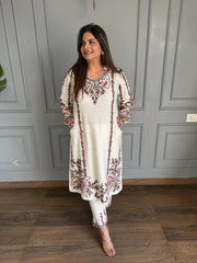 Most exclusive premium knitted wool embroidered pheran set (Vami)