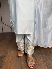 MUSLIN POCKET EMBROIDERY SUITS WITH COTTON LINING (INDIA)