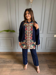 Short woollen embroided capes (Niharika)