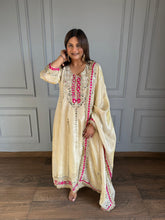 Pure tissue real mirrir detailing suit (Shazia)