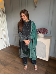 (Shabnam) Knitted jacquard suit with hand embroiodery on neckline and shawl
