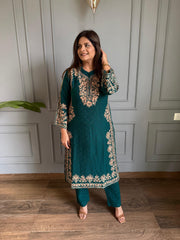 Woollen 2 piece embroided pheran set (Rubab)