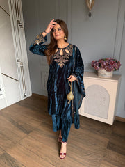 (Bahaar) Beautiful embroidered velvet shawl suit with cut work on neck