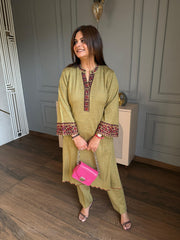Woollen embroidered elegant pocket style co-ord set (Neena)