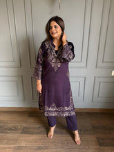 Kashmiri embroided velvet set (Apple)