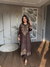 DOUBLE THREAD EMBROIDERY PHERAN SET