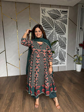 FLORAL COTTON SUIT (AJRAKH)