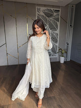 Cotton net laced suit