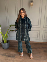 Shelika strechable velvet co-ord set (Shelika)