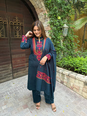 Embroided woollen shawl suit (Neha)