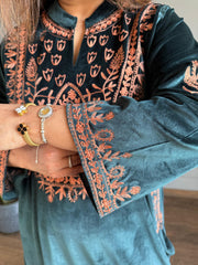 Velvet embroided winter pheran set (Isha)