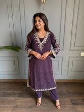 Corduroy velvet kashmiri pherans (Mira)