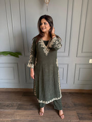 Corduroy velvet kashmiri pherans (Mira)