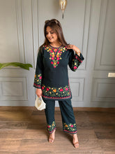 Short length embroided pheran set (Scarlet)