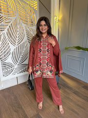 Short woollen embroided capes (Niharika)
