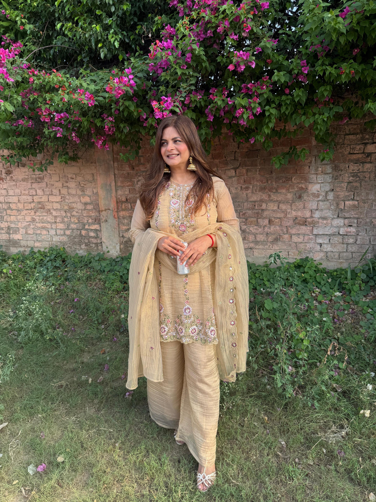 Crush tissue embroidered suit with cotton lining (Nysa)