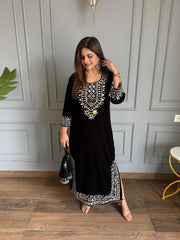 Stylish velvet kaftaan with mirror work (Kamal)