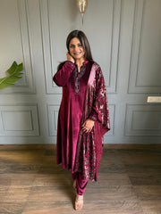 Shimmer velvet A lined flarred anarkali suit (Cranberry)