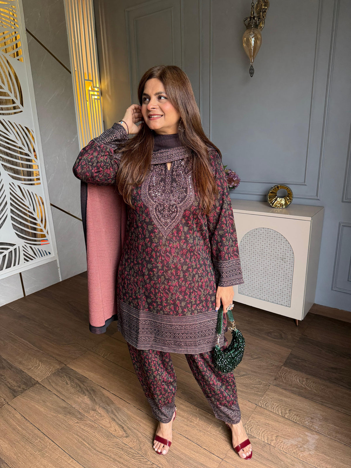 (Kaveri) Premium knitted farshi salwar shawl suit