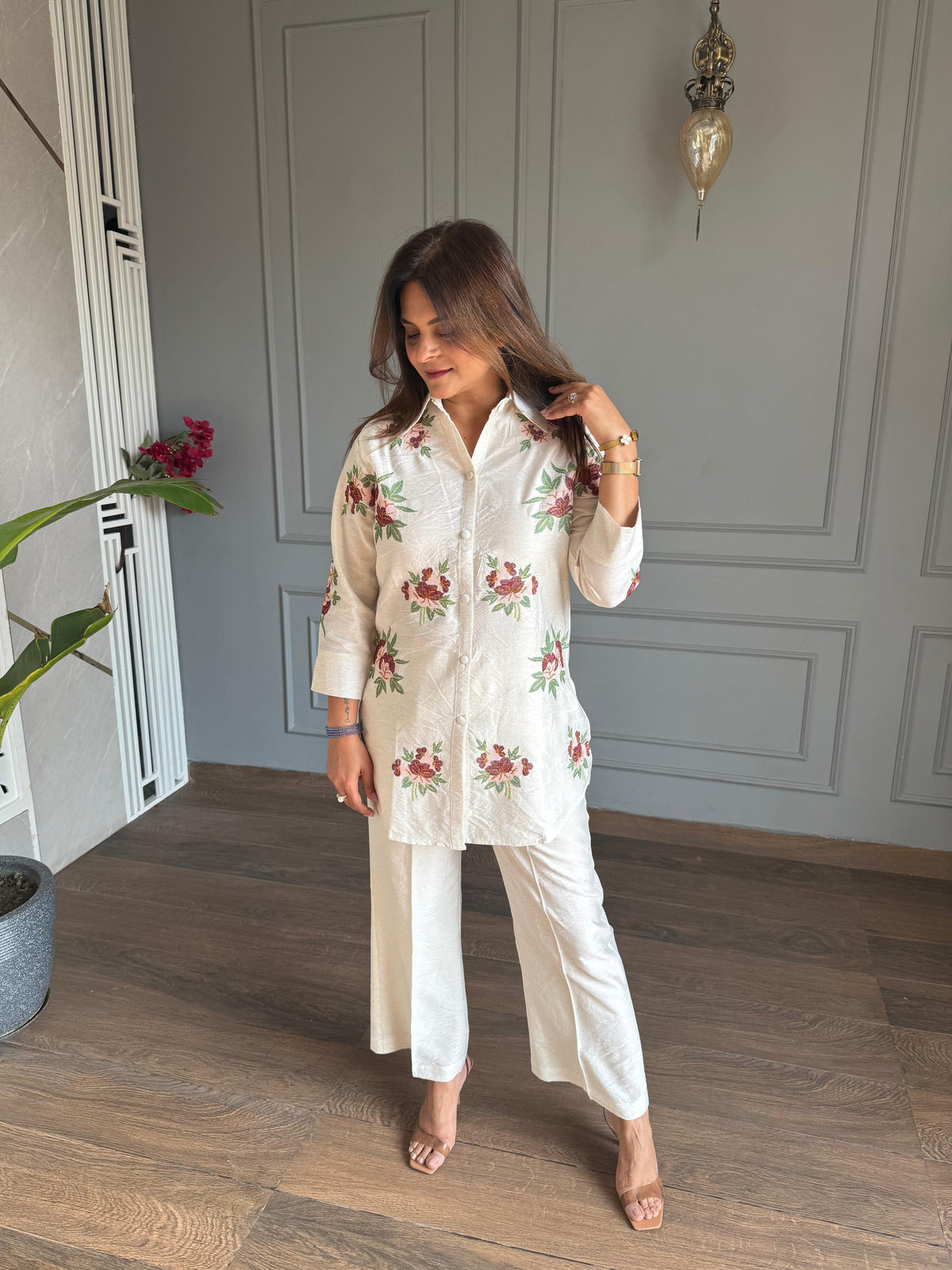 Imported linen rose embroided co-ord set (Litchi)