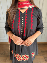 Pure cotton farshi salwaar suit with mirror detailing on neck and ghera (Aribha)