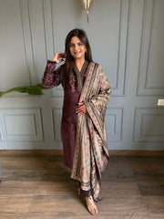Corduroy velvet suit with banarasi dupatta (Khamrah)