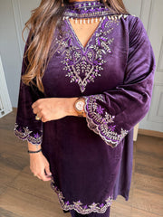 Hand embroidered strechable velvet suit (Twinkle)