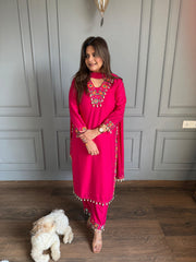 Beautiful mul chanderi suit with cotton lining with real mirror detailing on pockets and daman (Arna)