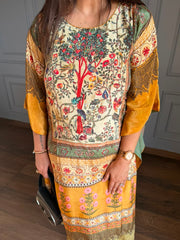 Beautiful embroidered cape kaftaan set (Zara)