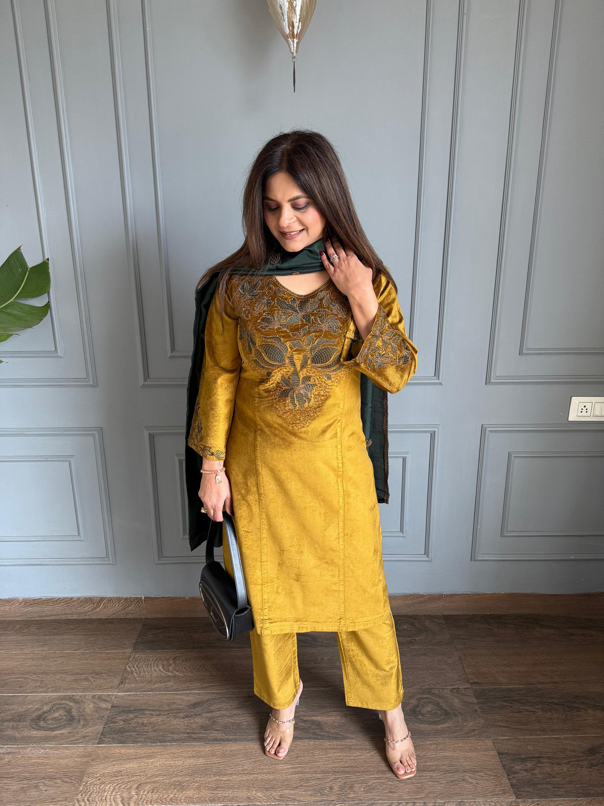 Corduroy soft and strechable velvet suit with embroidered silk dupatta (Natasha)