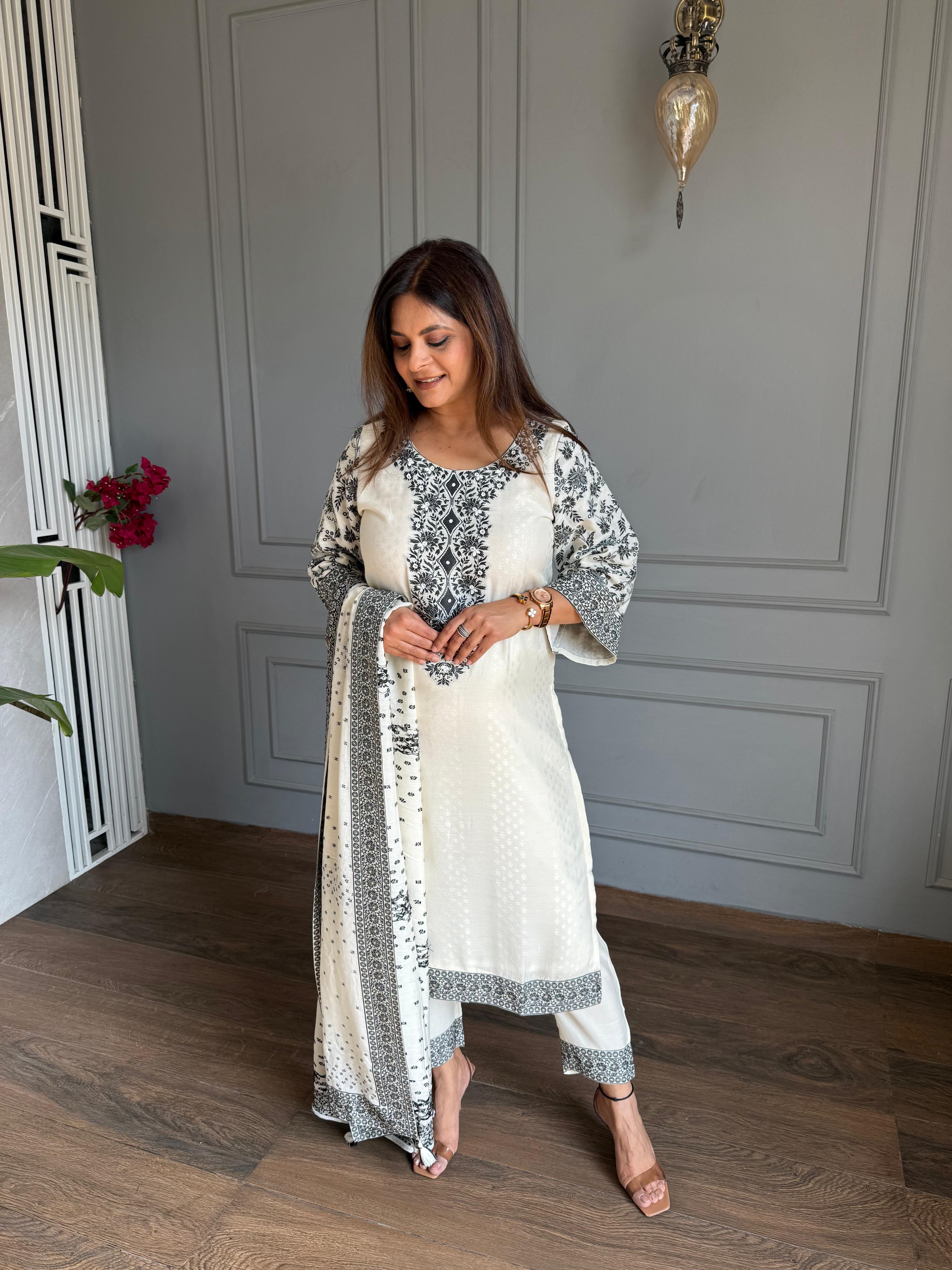 Pure cotton embroided suit (ZARA)