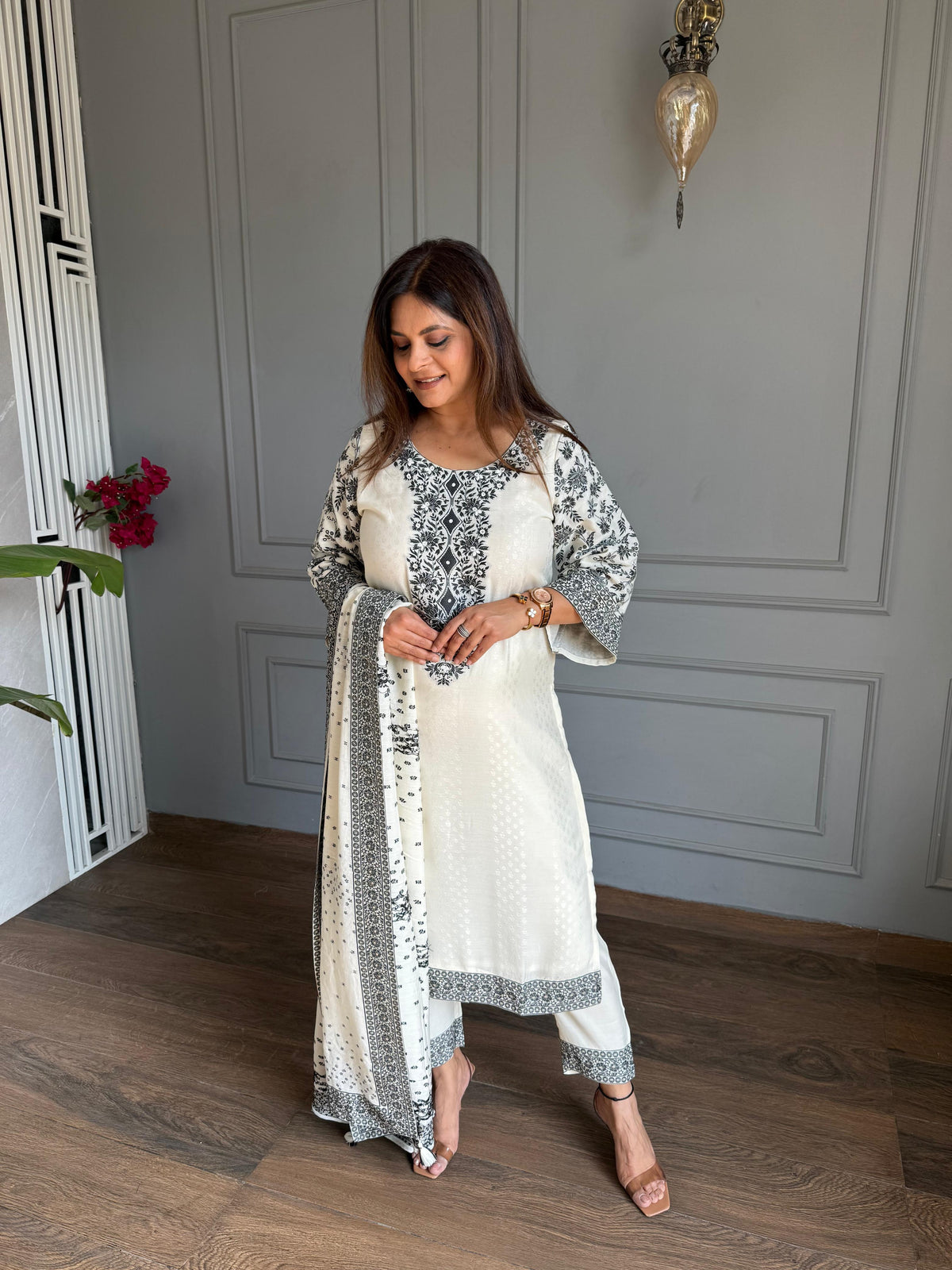 Pure cotton embroided suit (ZARA)