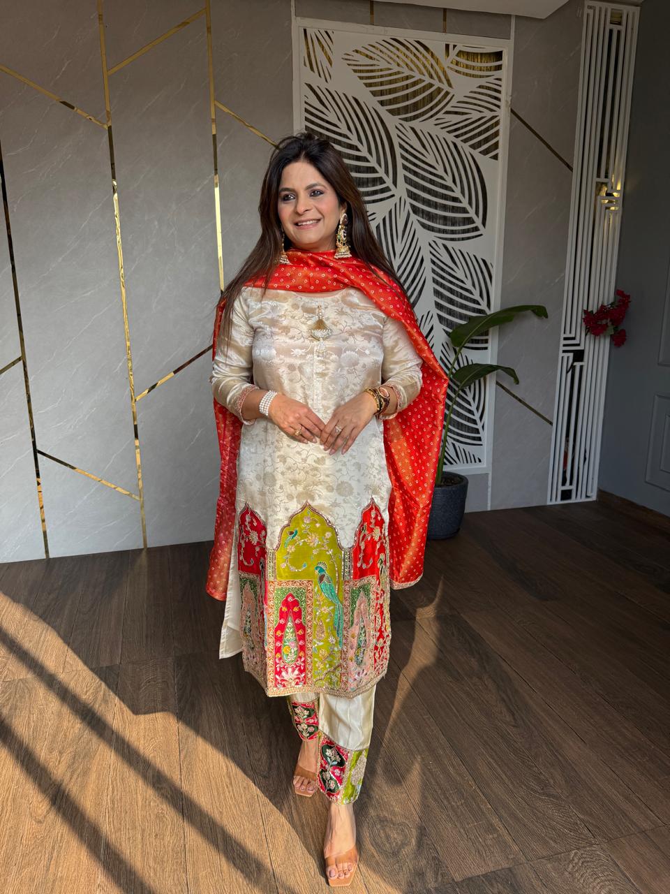 Silk tissue parrot suit