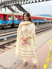 SANAM IVORY SUIT