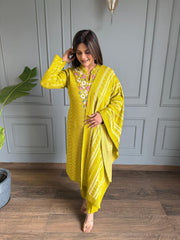 Super soft knitted wool embroided suit (Mustard)