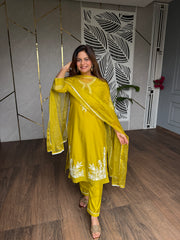 MUSLIN EMBROIDER SUITS (PEACE)