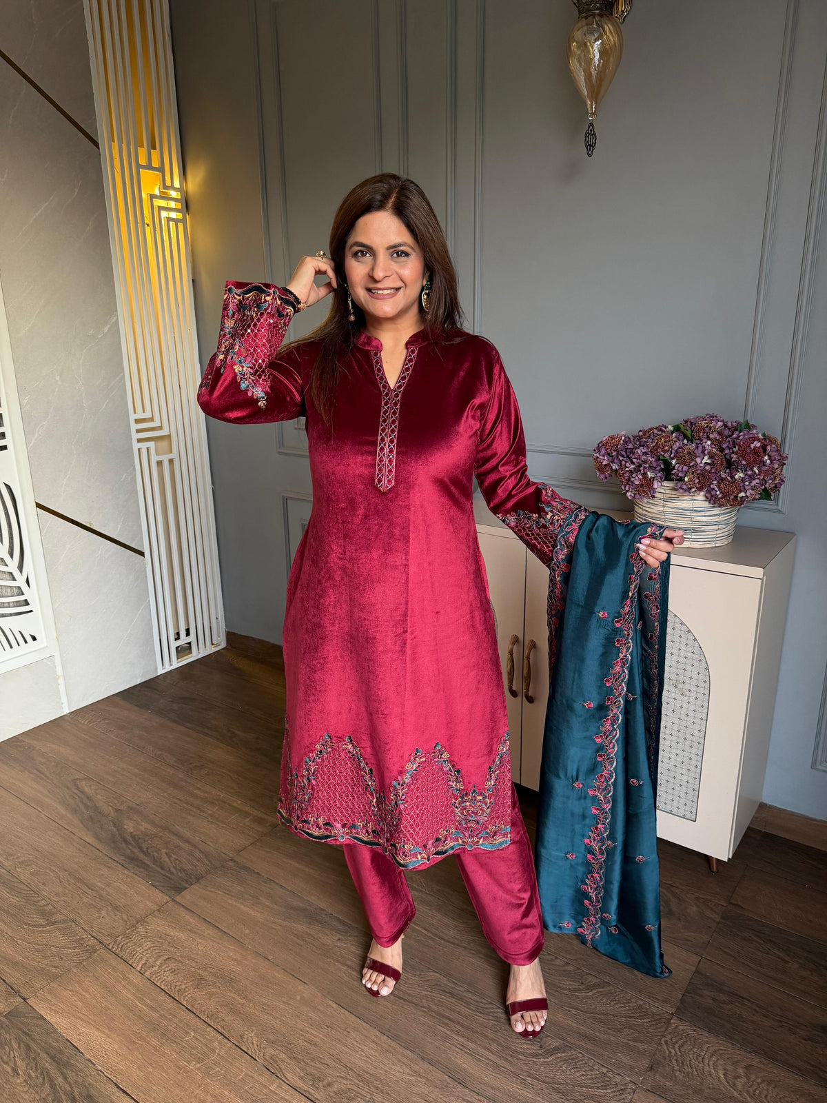 Embroidered corduroy velvet suit with embroidered silk dupatta (Kriti)