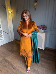 Embroidered corduroy velvet suit with embroidered silk dupatta (Kriti)