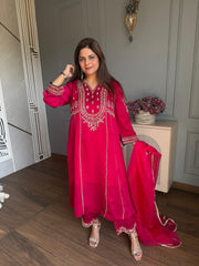 (Falguni) Very premium hand embroidered tissue suit with dupatta