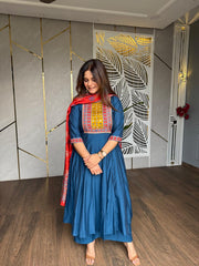 Muslin flarred suit (With sleeves)