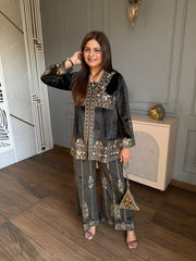 Beautiful embroidered 2 piece velvet co-ord set (Siya)