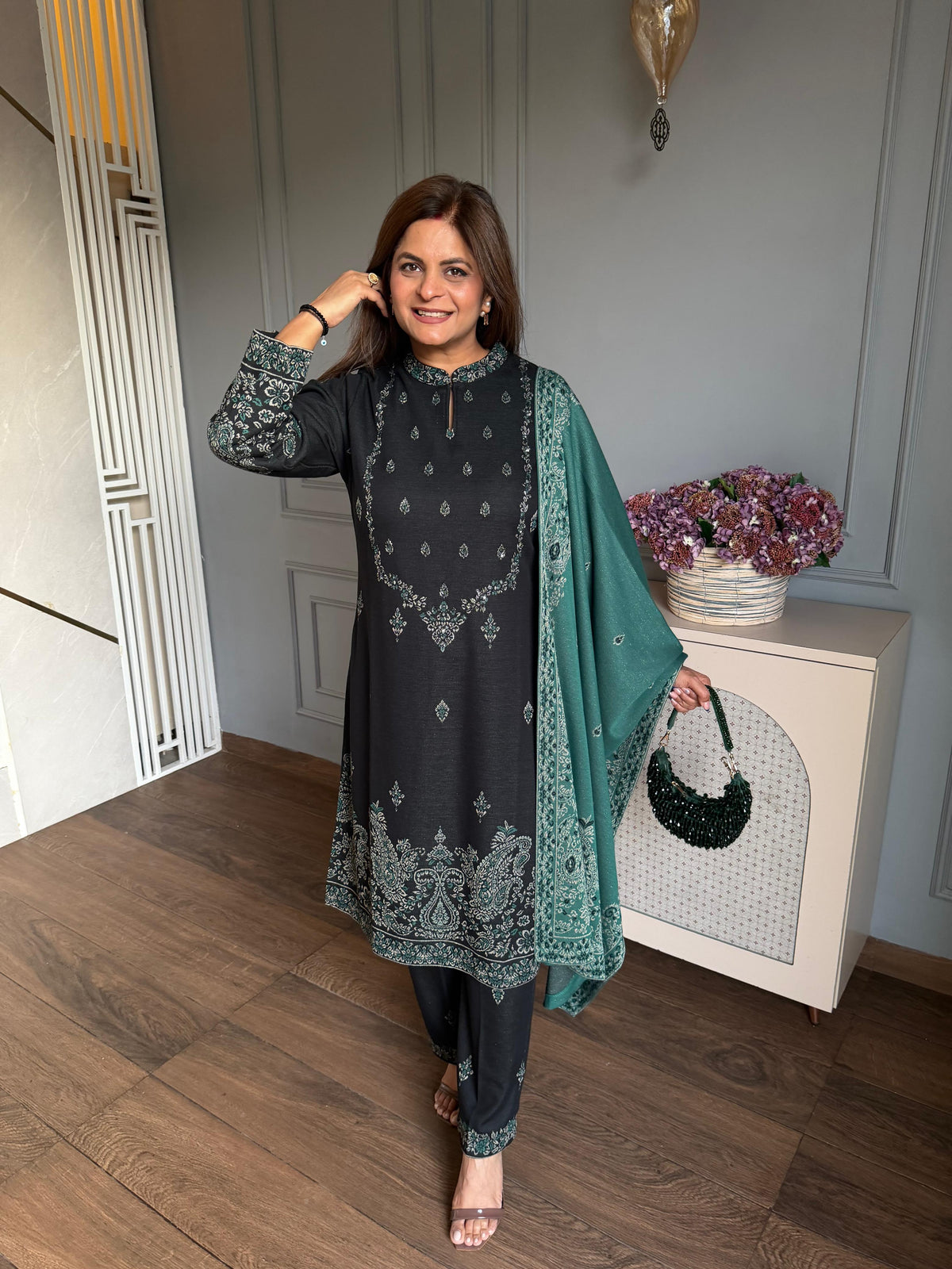 (Shabnam) Knitted jacquard suit with hand embroiodery on neckline and shawl